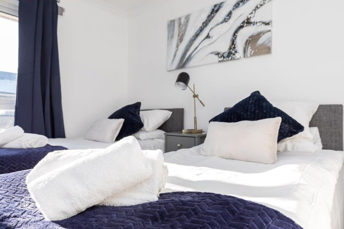 19A The Broadwalk - Cozy 1Br In The Heart Of Crawley Near Gatwick Airport Great For Contractors And Flight Crew Students Villa Luaran gambar
